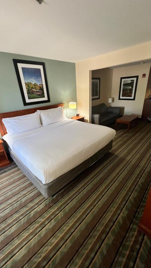 Holiday Inn Express & Suites Salamanca, An Ihg Hotel Exteriér fotografie